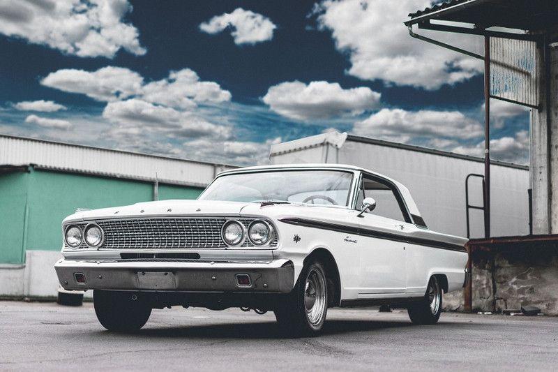 Abbildung des Autos Ford Fairlane Hardtop Co…