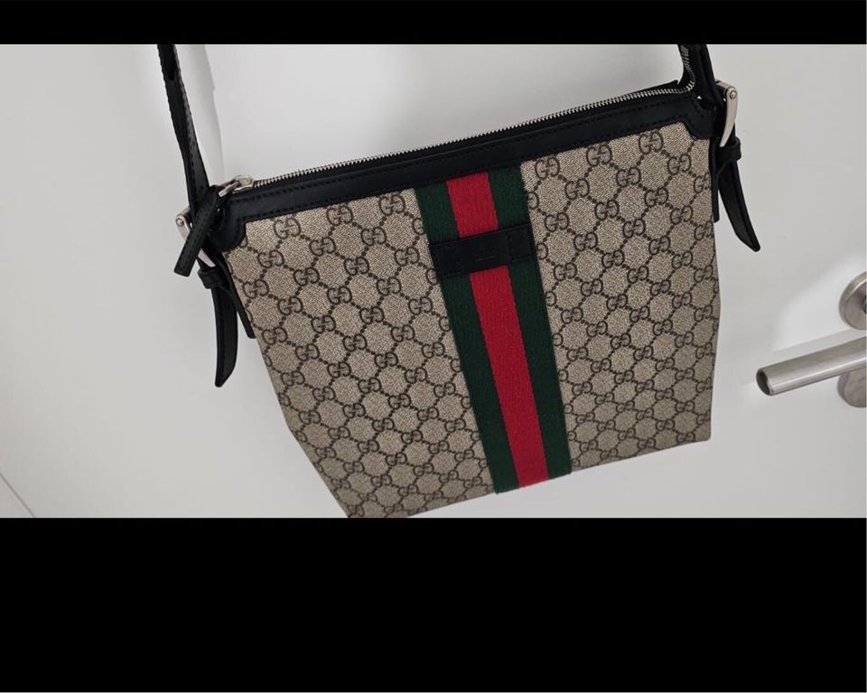 Gucci Umhänge Tasche in Stuttgart