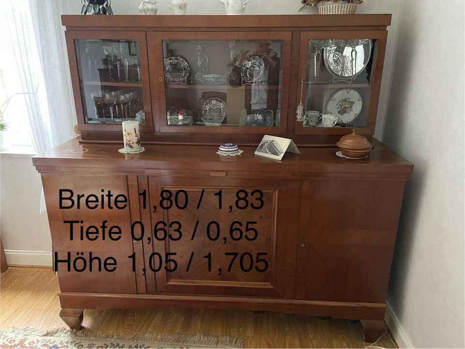 Buffet-Schrank antik 1929 großer Schrank in Versmold