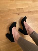Tamaris Schuhe Wildleder Pumps High Heels klassisch old money Berlin - Friedenau Vorschau