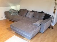 Sofa Couch Leonique Diwan 2 Couch SofaStoff grau Kissen neuwertig Hessen - Eschwege Vorschau