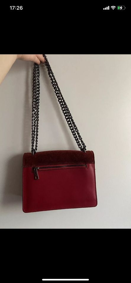 Neu Genuine Leather Schulter tasche Rot Leder in Frankfurt am Main