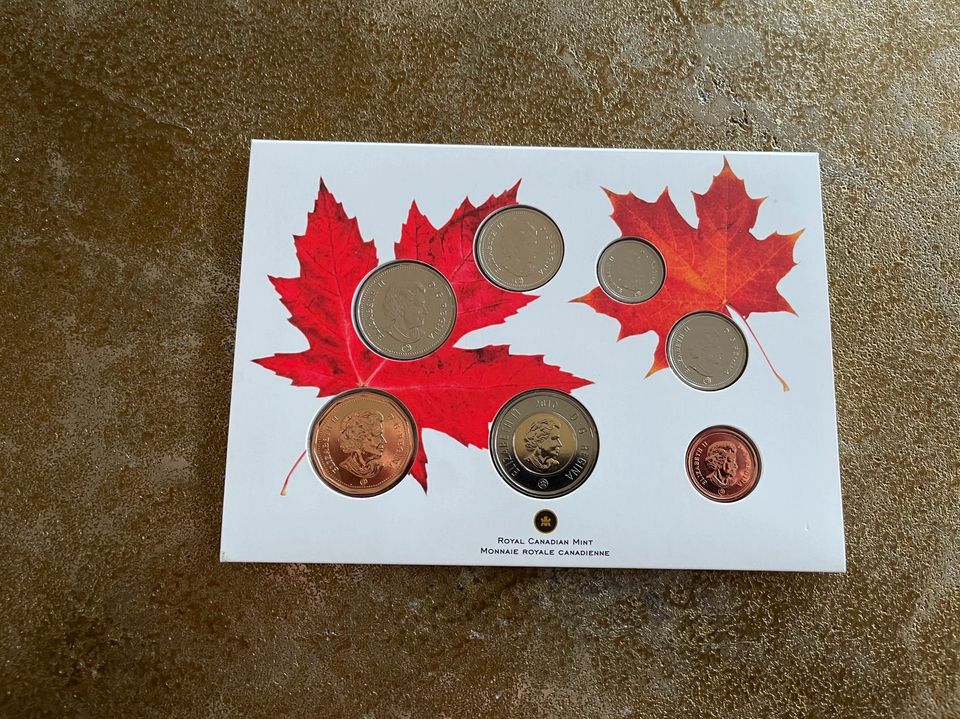 Royal Canadian Mint 2010 Canada Dollar Münzen Atumn in München