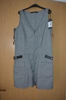 GUESS Jumpsuit mit Hosenrock Gr. 26 Neu Niedersachsen - Friesoythe Vorschau