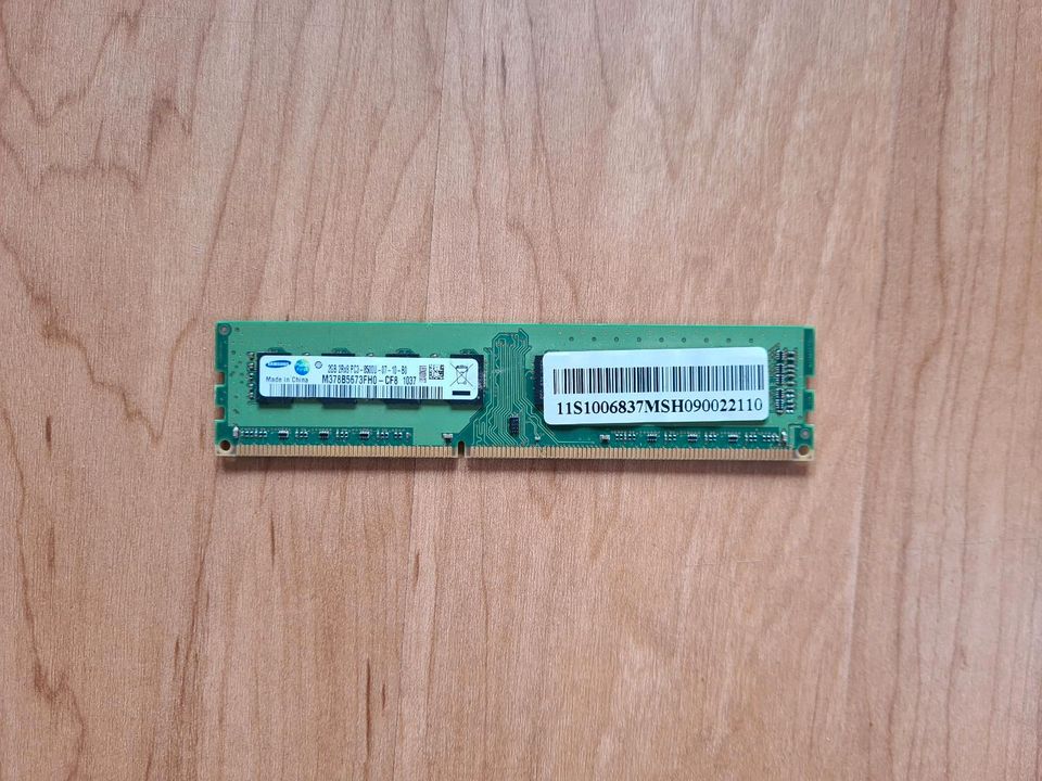 Samsung 3x M378B5773DH0-CH9 2GB DDR3 Arbeitsspeicher in Freising