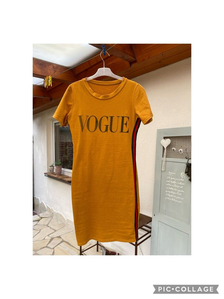 Vogue Senfgelb gelb enges Kleid T-Shirt Kleid italy Streifen in Goslar