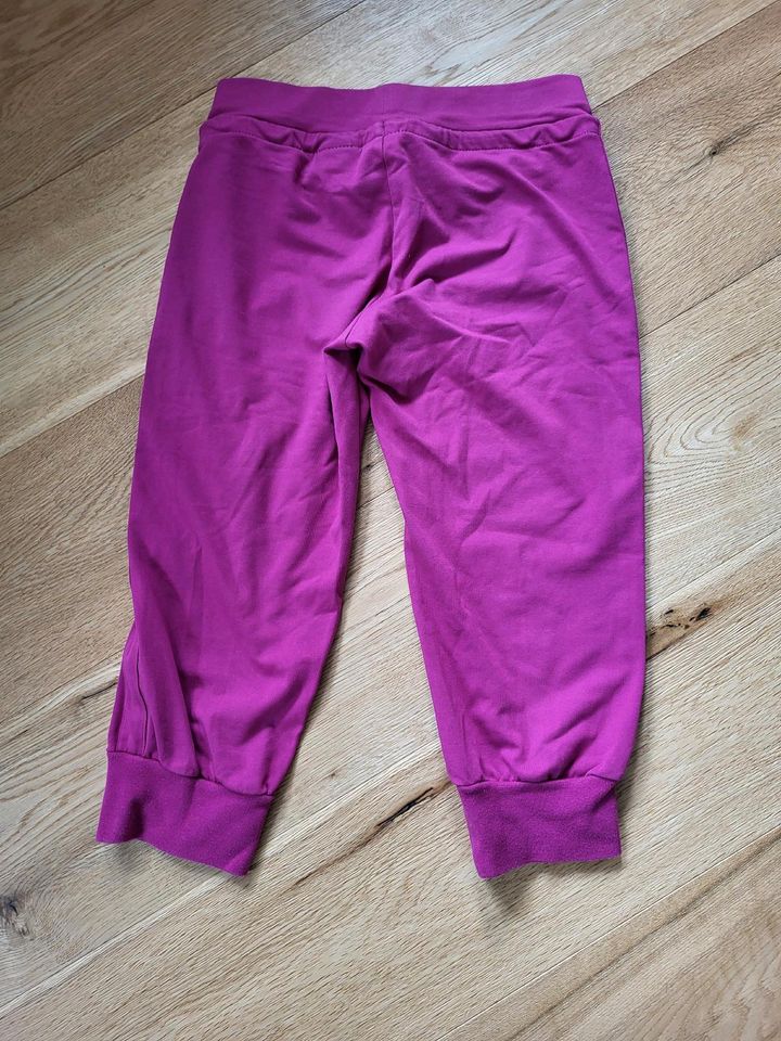 Nike Sporthose 3/4 pink Gr. XS in Hiltenfingen