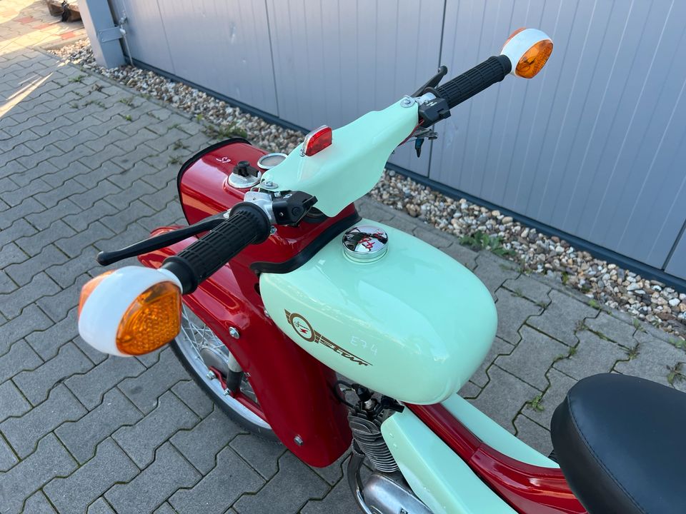 Simson Star SR4-2/1 SR4 RESTAURIERT 1974 Moped Mofa Roller E74 in Osterweddingen