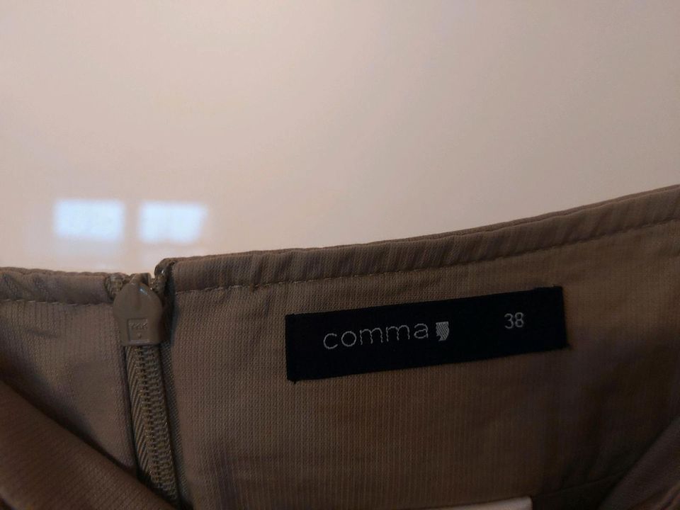 Kostüm, Blazer und Rock, Festtagskleidung, Marke: Comma  38/40 in Coburg