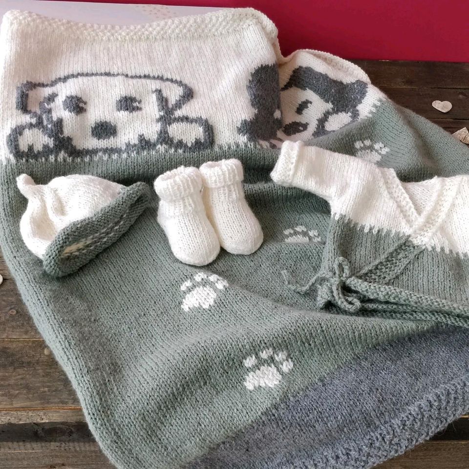 Handgestrickte Baby Decke, Babyaustattung, Patchwork Tagesdecke in Eichenau