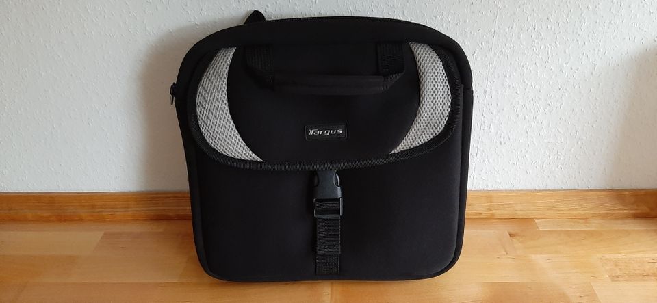 Tasche für Netbook / Tablet 10,2 Zoll in Wiesbaden