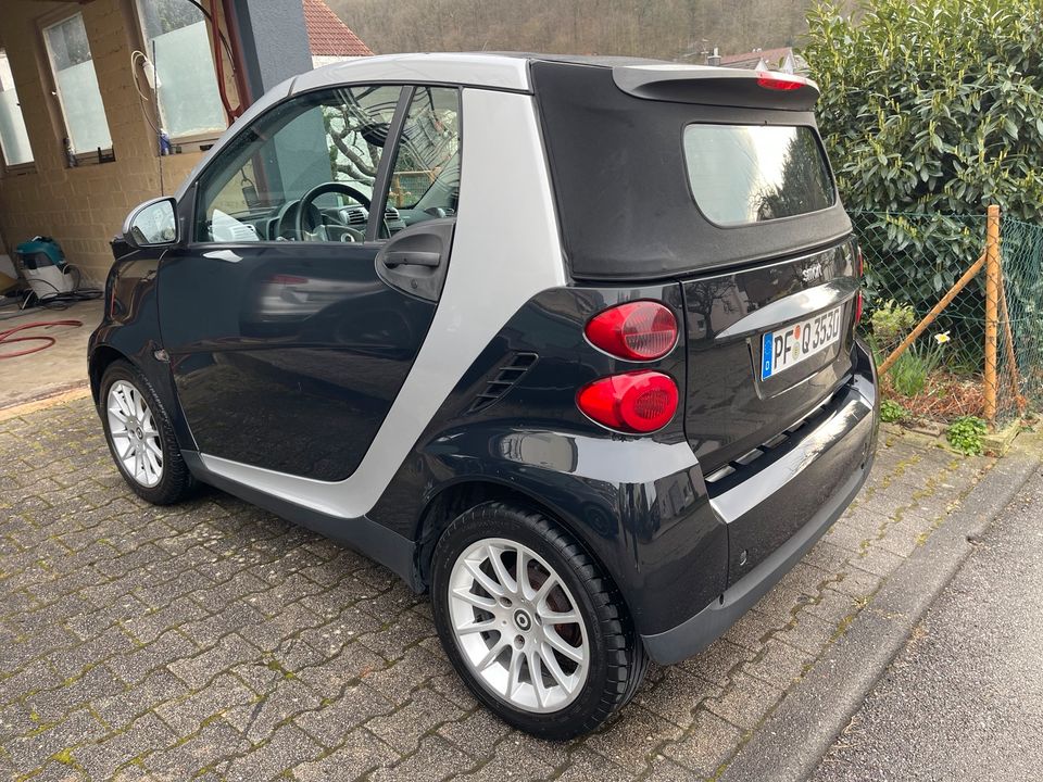 Smart Fortwo 451 Cabrio 84PS SHZ schwarz BJ09 TÜV 12/25 Navi in Eisingen