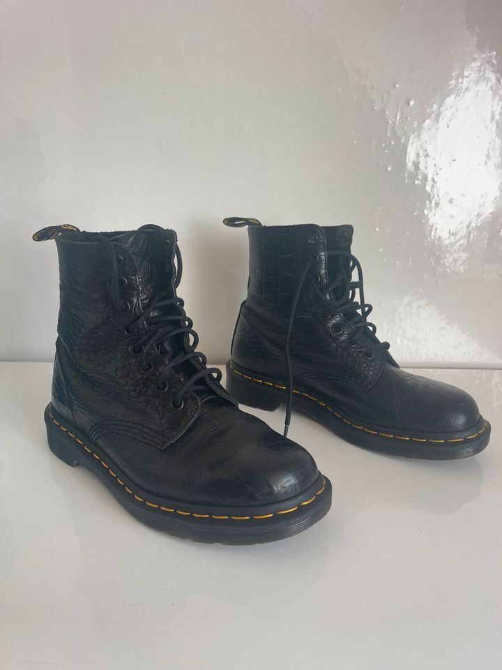 Dr Martens Gr 38 in Pöttmes