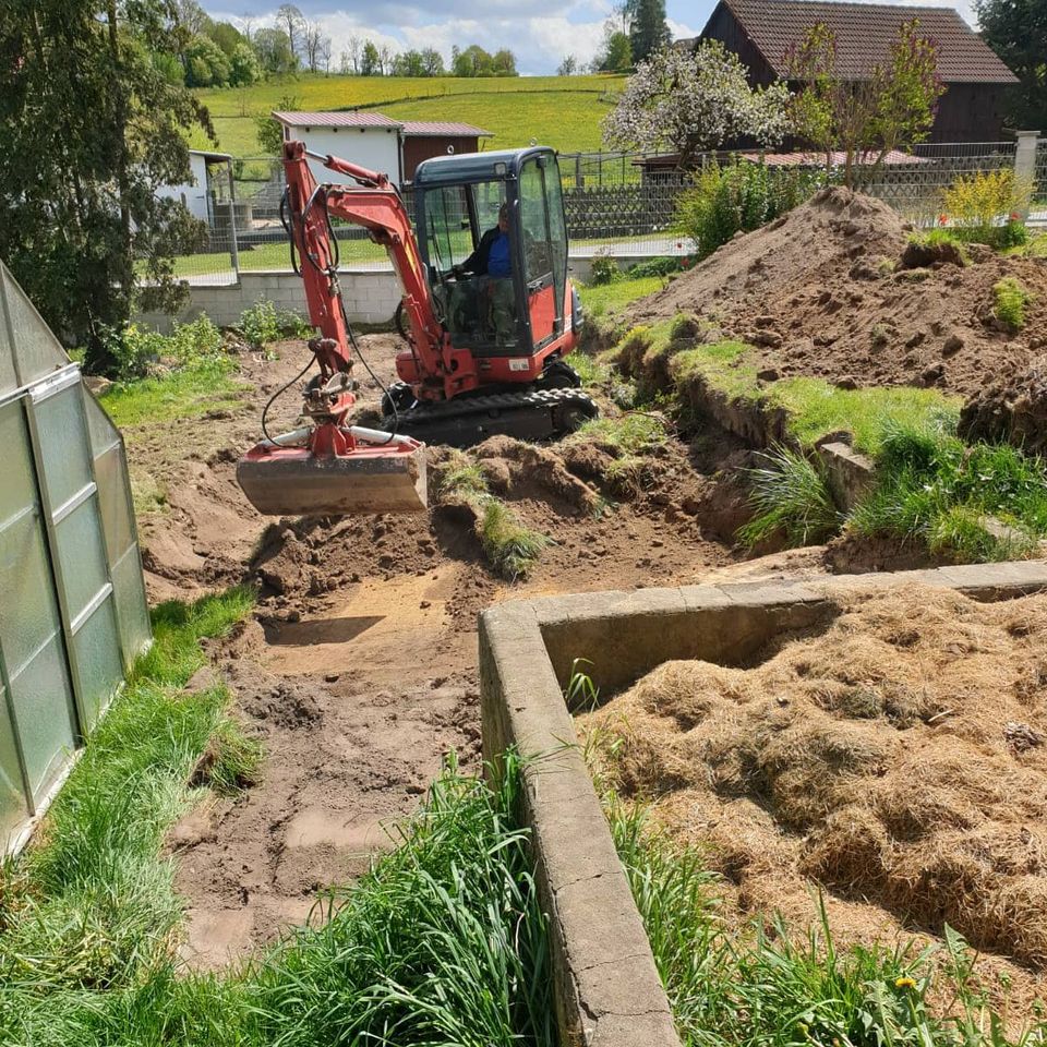 Baggerarbeiten mit Minibagger in Auerbach in der Oberpfalz