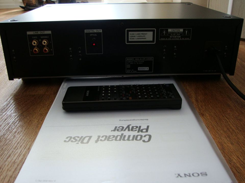 SONY CD Player CDP-X 303 ES mit BDA,FB in Neuötting