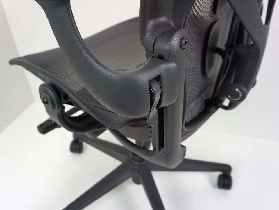 Herman Miller Aeron Bürostul  Remastered Dual Posture Fit | NEU in Mehringen