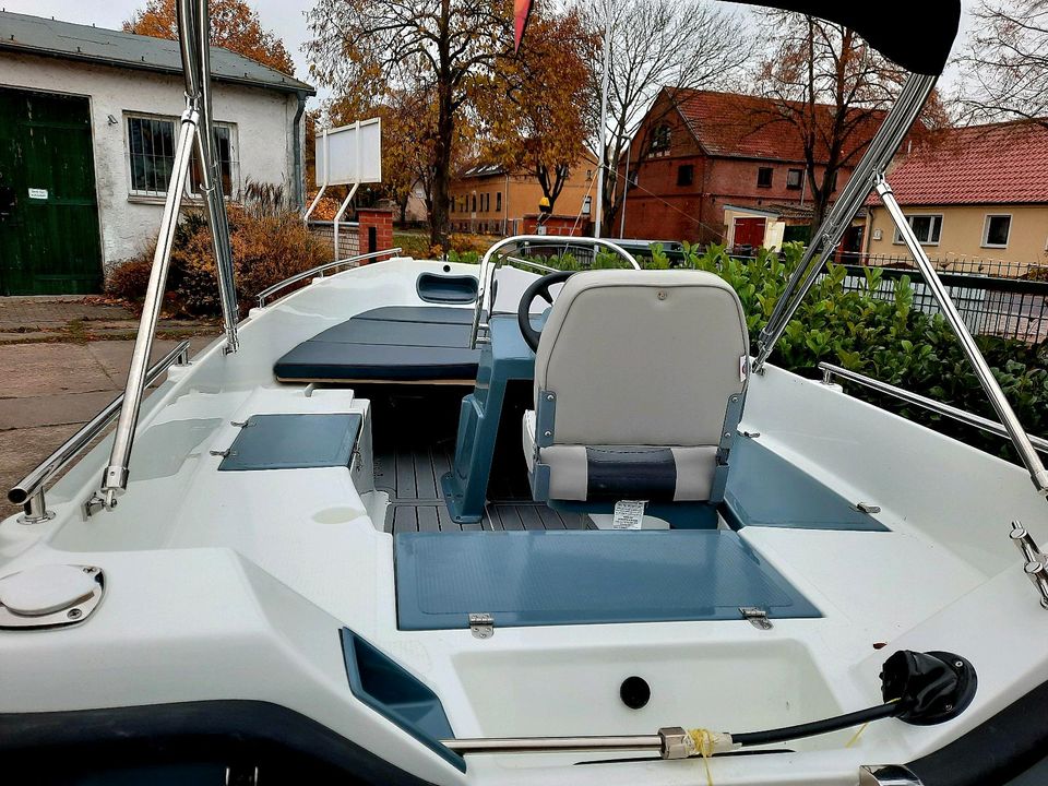 Tysk 430 Angelboot Konsolenboot  Motorboot Vollausstattung in Neuruppin