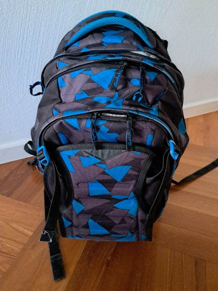 Satch Schulrucksack Blue Triangle in Hanau