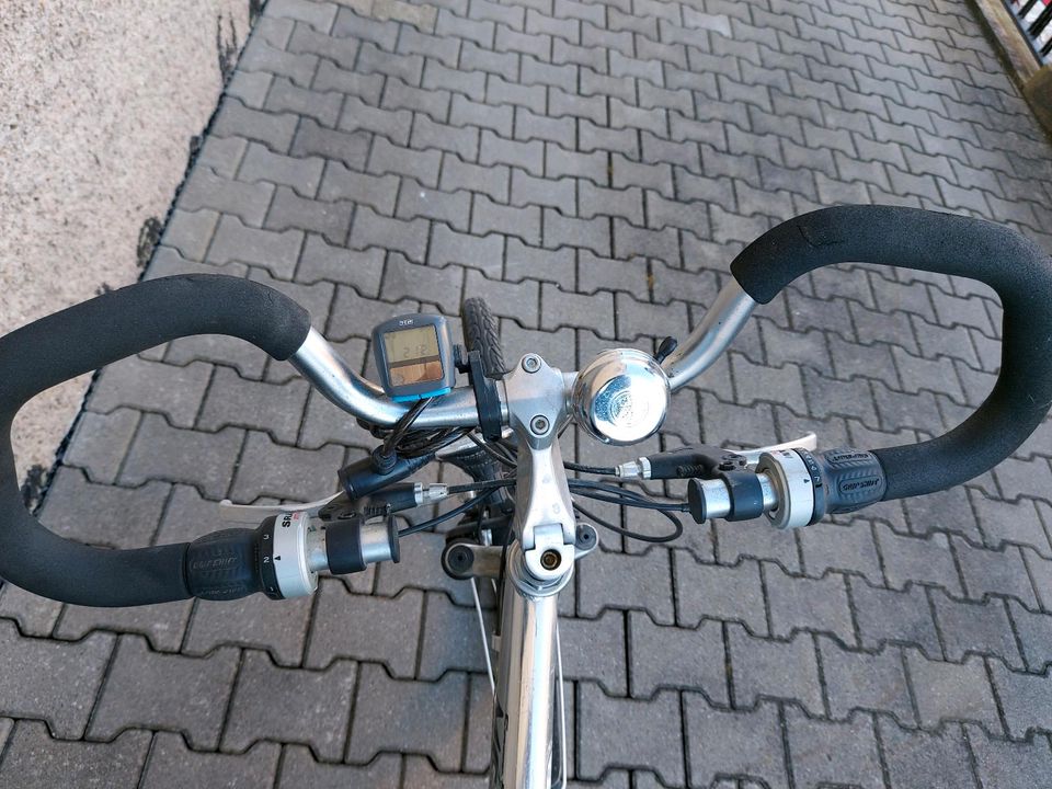 Fahrrad Marke MC KENZIE 28 Zoll in Neuhausen