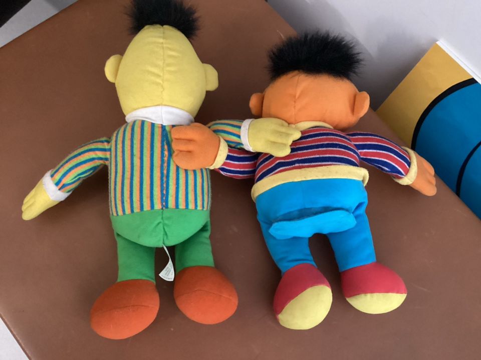 ernie und bert fisher price 2000 Batterie in Düsseldorf