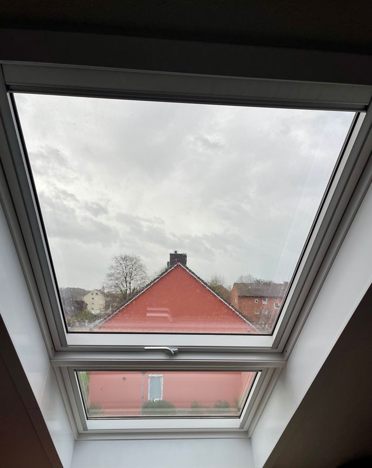 Velux Dachfenster mit Additionselementen und Eindeckrahmen in Lübeck