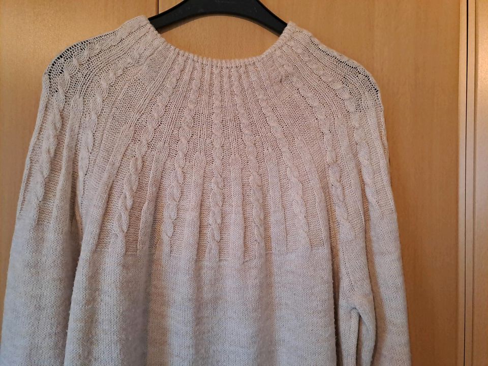 Strickkleid Gr. M Beige in Untersiemau