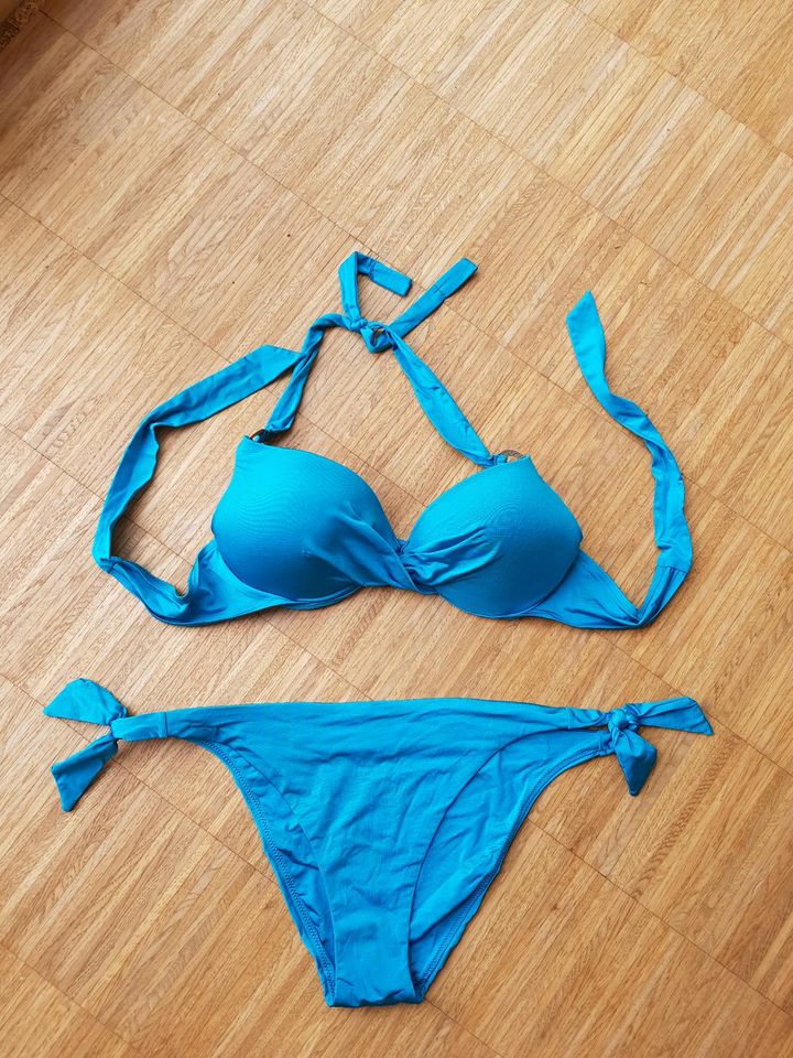 Bikini Chantelle Gr 36/38 / 75C in Mengkofen