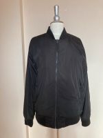 Hollister Jacke schwarz Gr. M Top Zustand Niedersachsen - Vechta Vorschau