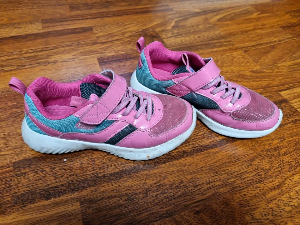 Turnschuhe in 32 in Nord - Eutritzsch | Gebrauchte Kinderschuhe Größe 32  kaufen | eBay Kleinanzeigen ist jetzt Kleinanzeigen