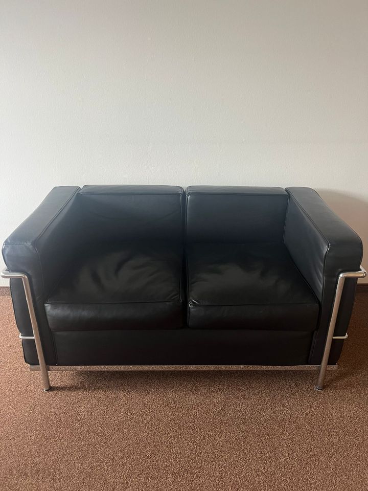 Cassina LC2 Leather Sofa Black Two Seater Le Corbusier Chrome in Hamburg