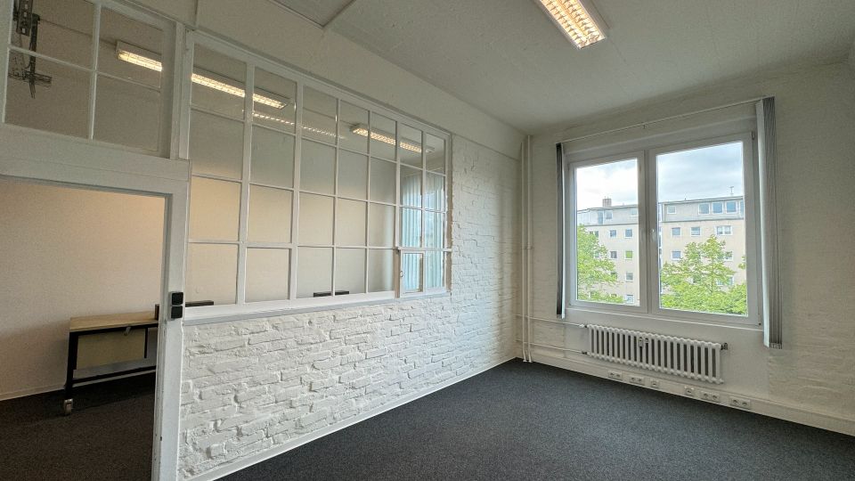 Kreativer Freiraum: Anpassungsfähiges Büroloft mit wandelbarem Grundriss in Berlin