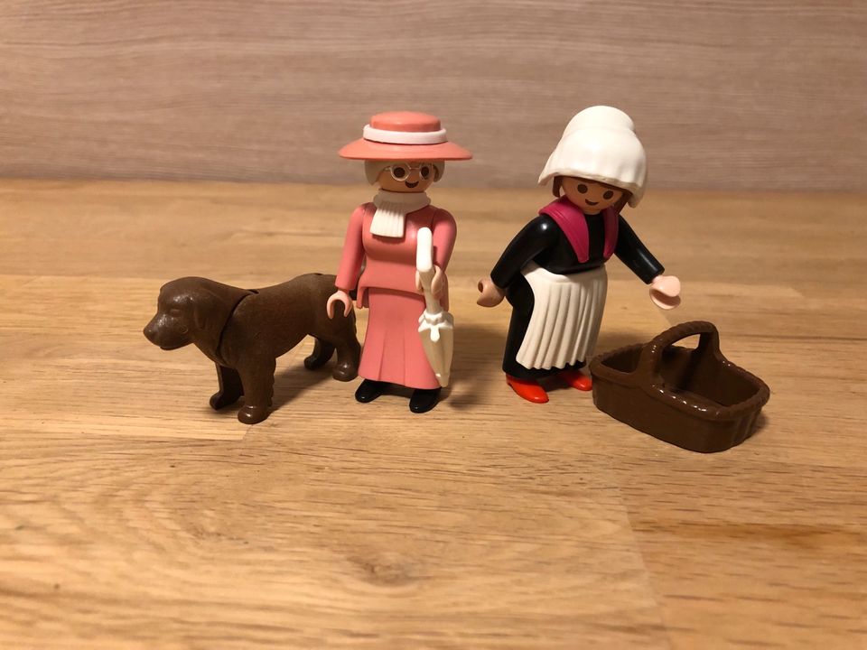 Playmobil 5500 Dame/Magd/Hund rosa Serie Nostalgie in Aachen