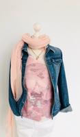 Neu! Gr.S 36 Tredy Leichtes T-Shirt Bluse Rosa Weiß Niedersachsen - Peine Vorschau