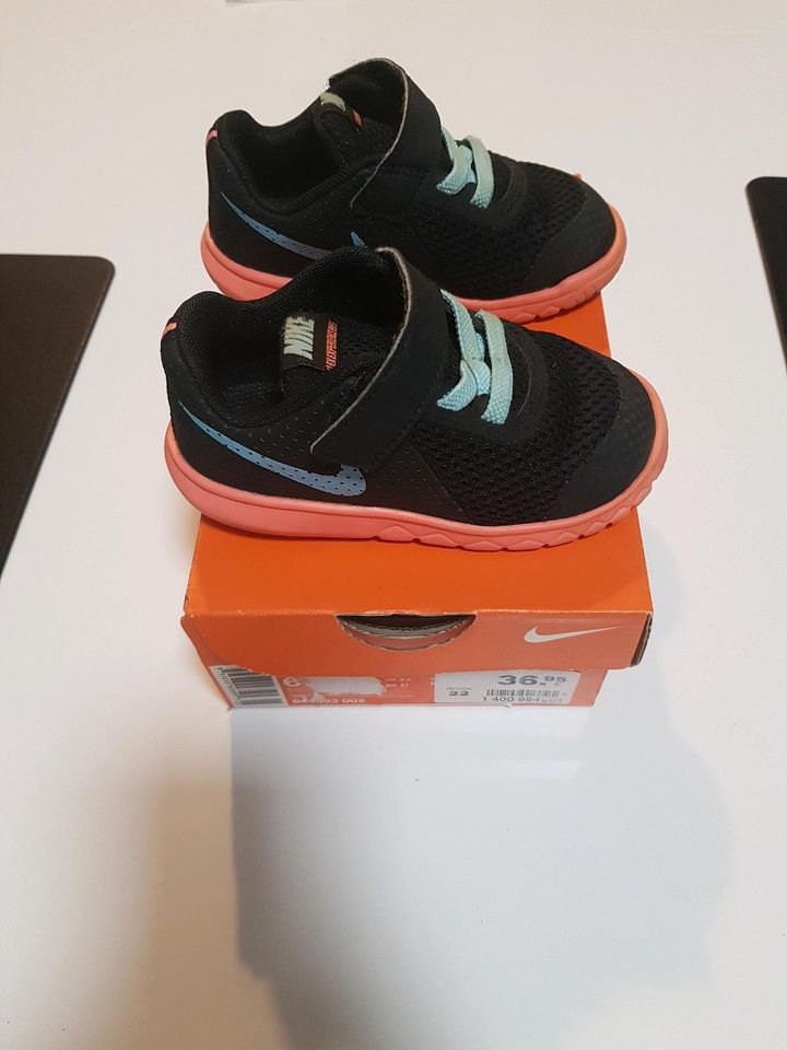 Nike Schuhe Gr.22 in Erfurt