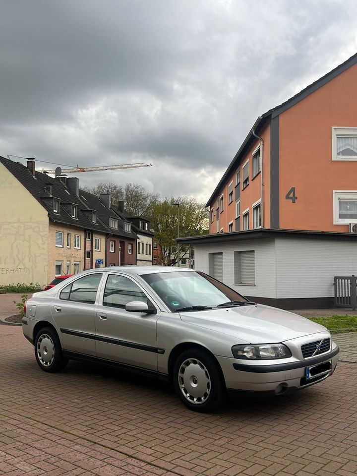 Volvo S60 2.4l LPG in Oberhausen