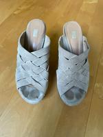 UGG High Heel Sandalen mit Plateau, Keilabsatz, Gr. 36, Kork, Led Niedersachsen - Langenhagen Vorschau