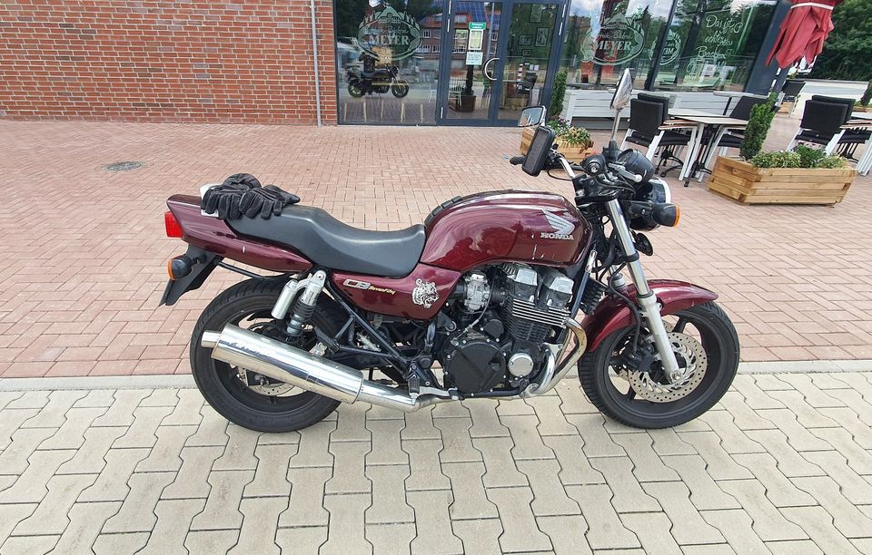 Honda CB 750 Seven Fifty in Uelzen
