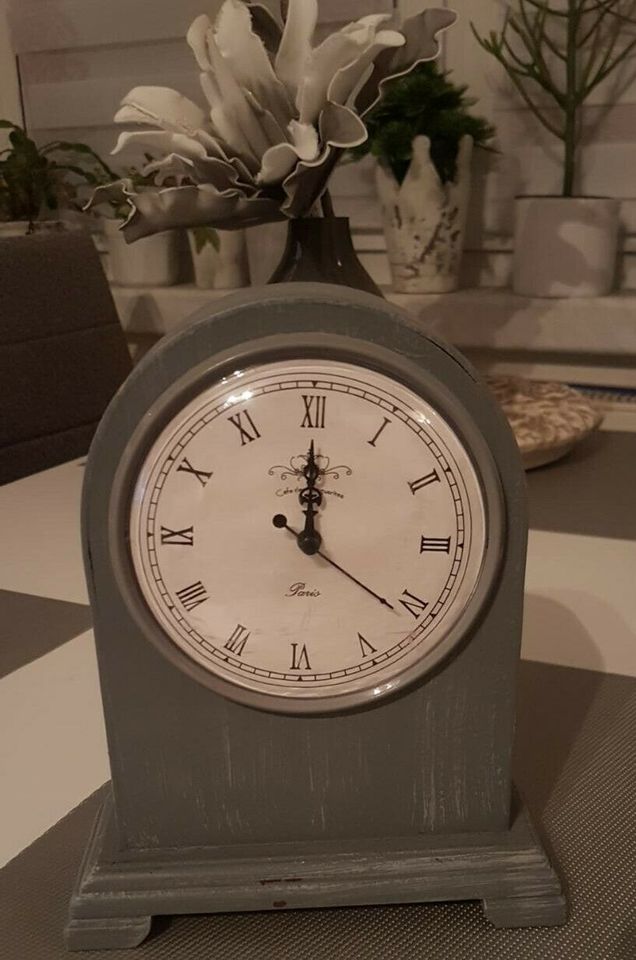 Standuhr Kaminuhr shabby nur noch die graue da in Cottbus