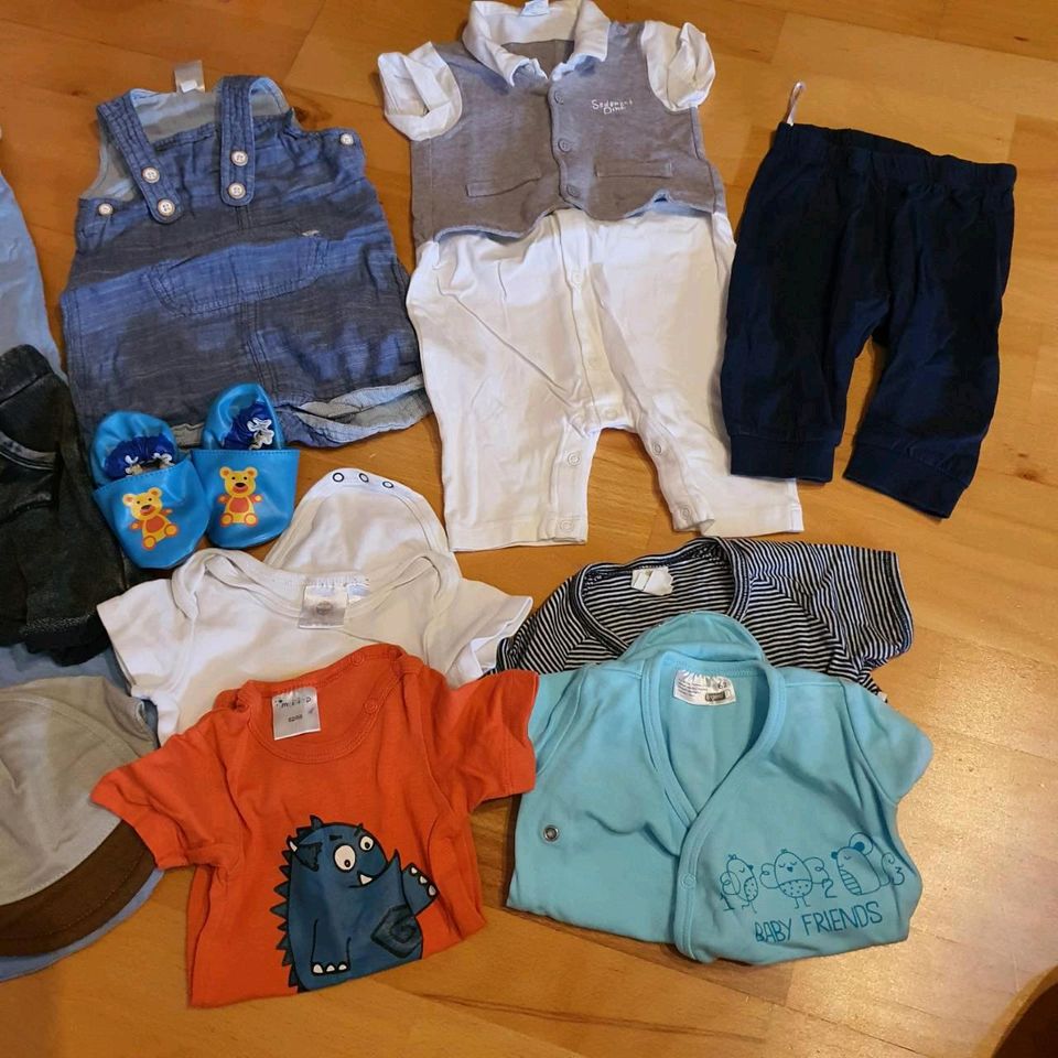 Baby Set Paket Jungen 11-teilig incl. Schlafsack Größe 62-68 in Neukirchen/Pleisse