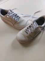 1 Paar weiße Puma Sneaker Gr. 38 Nordrhein-Westfalen - Wachtberg Vorschau