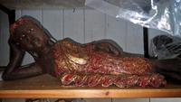 liegender Buddha massiv Holz rot braun gold 50cm Tempelwächter Nordrhein-Westfalen - Gelsenkirchen Vorschau