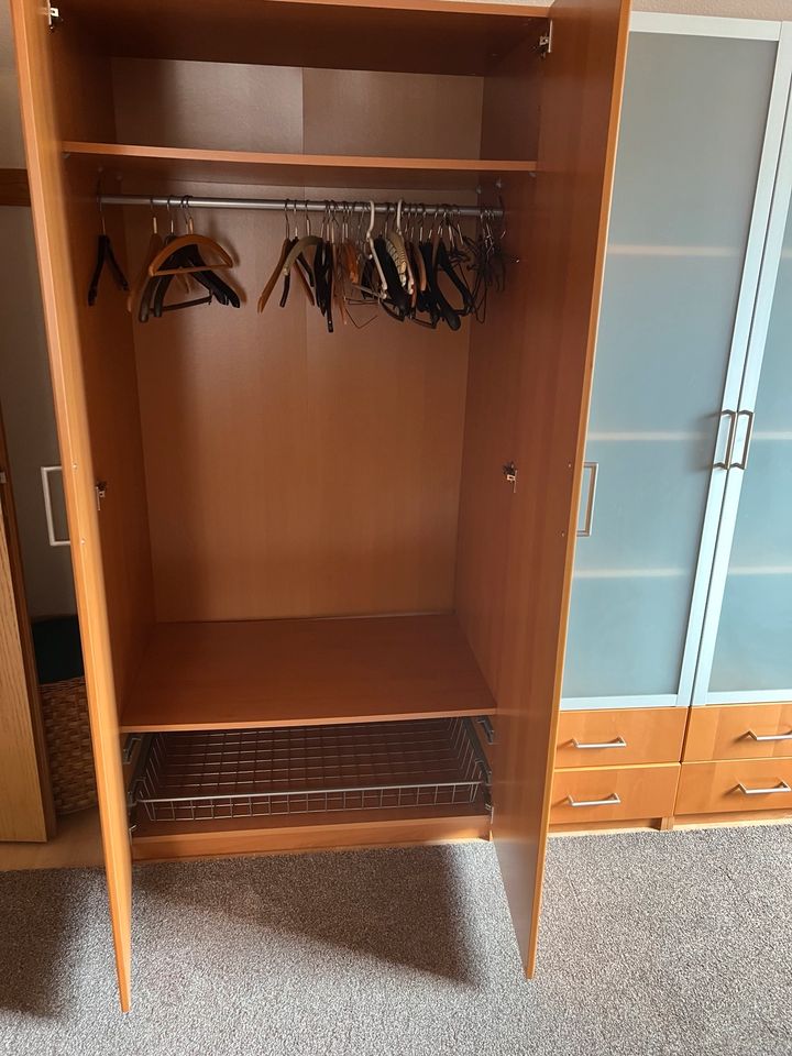 IKEA Pax? Kleiderschrank Schlafzimmerschrank  Top in Bremen