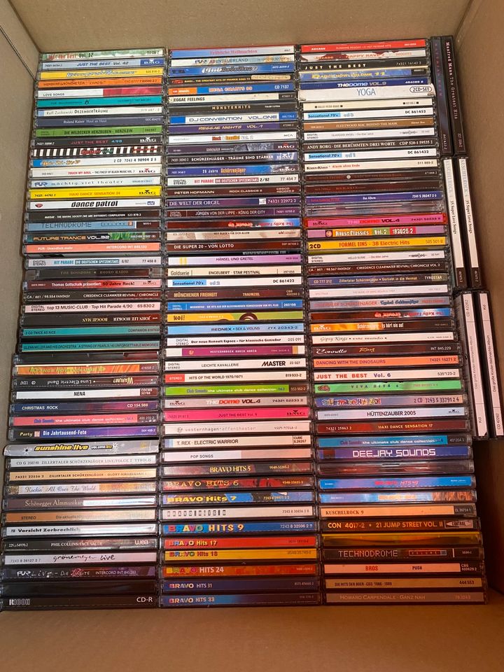 456 teilige CD / DVD Sammlung + Musik Alben + Serien Filme in Hürth