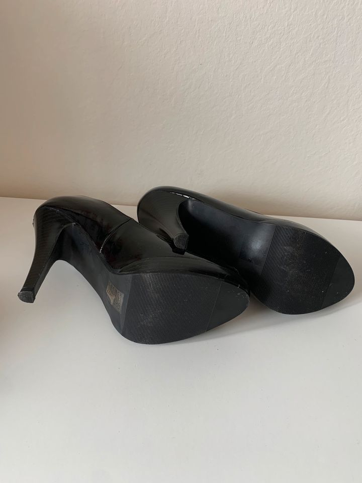 Neue Pumps/ High Heels Gr. 40 schwarz -Hochzeit- in Hamburg