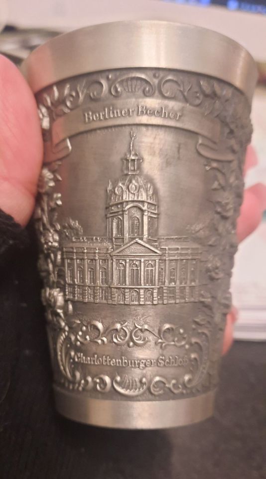 750 Jahre Berlin, Zinnbecher, von Zinn Becker Stuttgart, 150 ml in Berlin