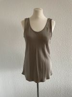 Closed Satin Top taupe Sliptop glänzend XXS NP170€ Nordrhein-Westfalen - Haltern am See Vorschau