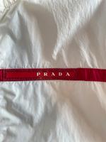 Vintage Prada Nylon Jacke - Größe 46, weiß Friedrichshain-Kreuzberg - Friedrichshain Vorschau