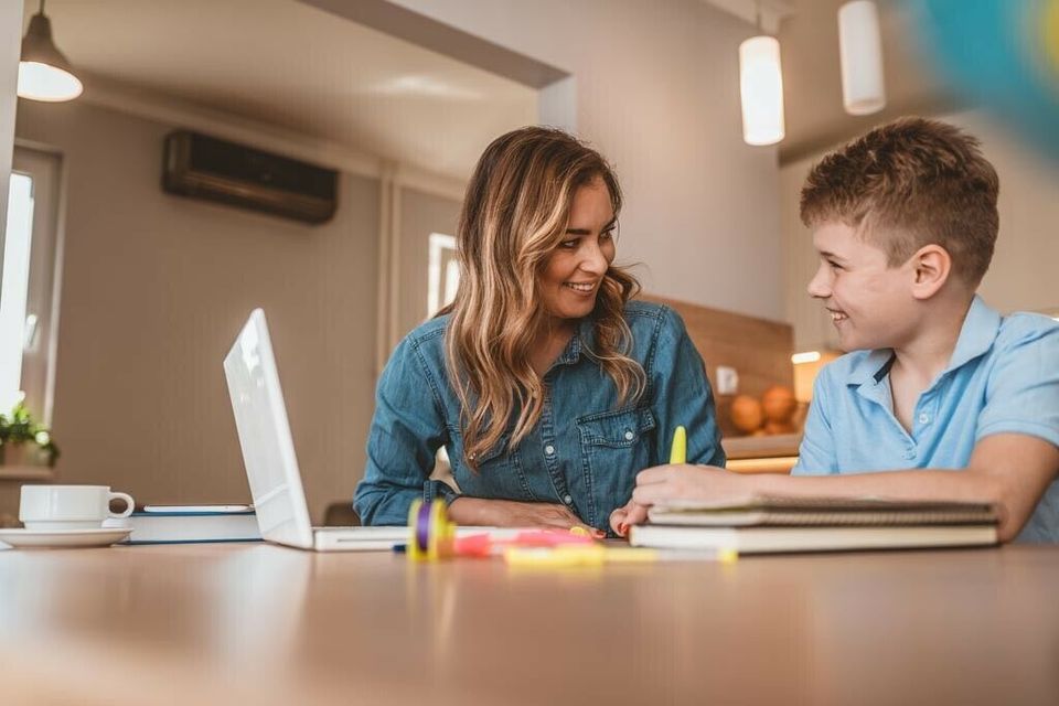 Nachhilfe zu Hause Lübeck: Mathe Physik Chemie Rewe Deutsch Engl in Lübeck