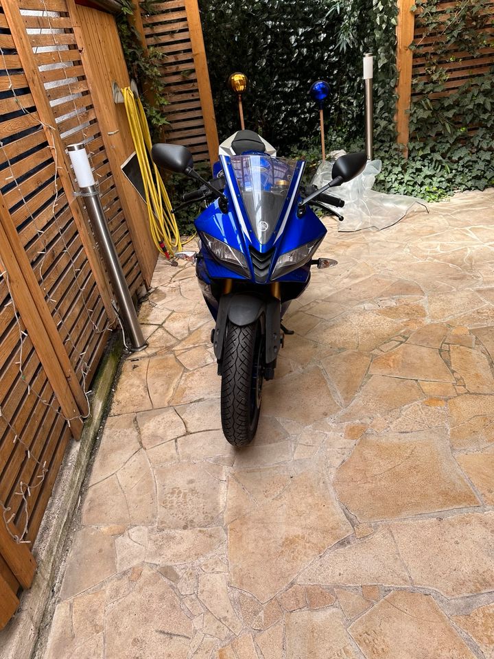 Yamaha YZF R 125 40mm tiefer in Reifenberg