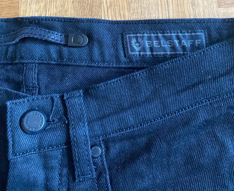 Belstaff Jeans Größe 30 - schwarz in Garbsen